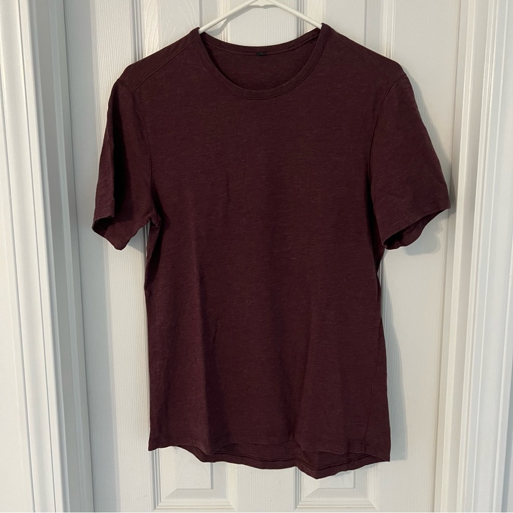 Men’s Lululemon 5 year basic tee (S)